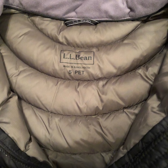 LL Bean Down coat - Picture 3 of 3